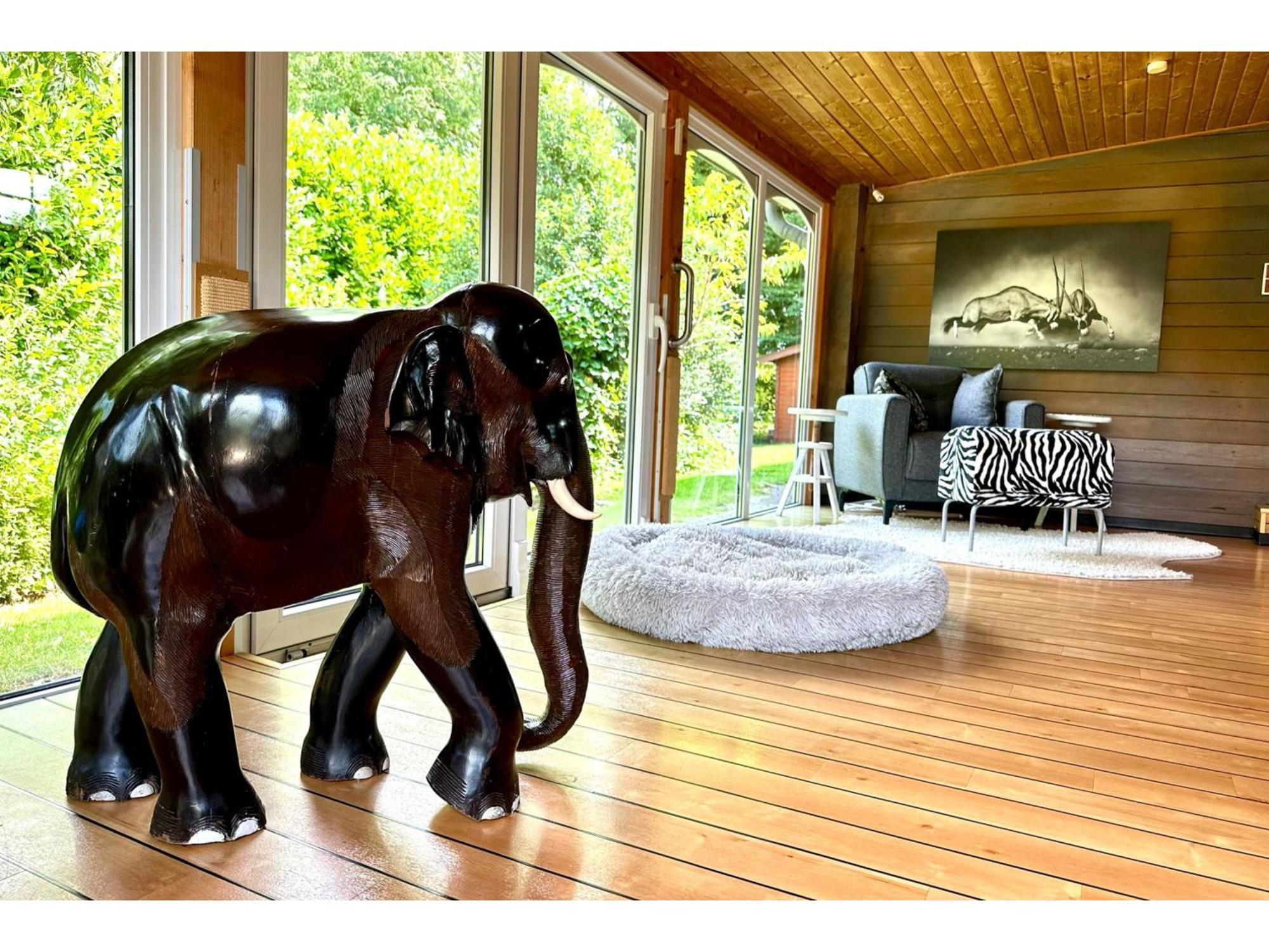 Lodge Of Africa - Einzigartige Themenzimmer, Eingezaeunten Garten, Sauna, Whirlpool & Kamin, Hunde Willkommen, Gasgrill, Voll Ausgestattete Kueche, Grosser Essbereich, Hamburg & Stade In Der Naehe Twielenfleth Esterno foto